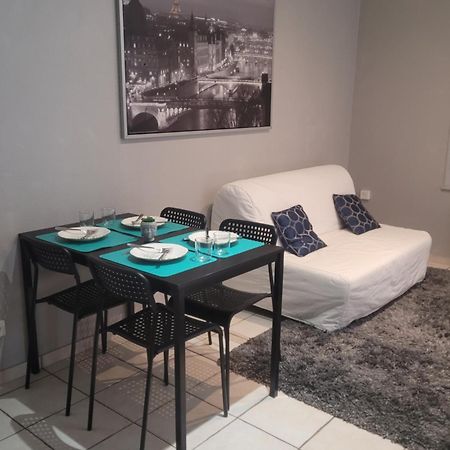 Appartement Cosy Dans Beau Village De Champagne Cormicy Kültér fotó