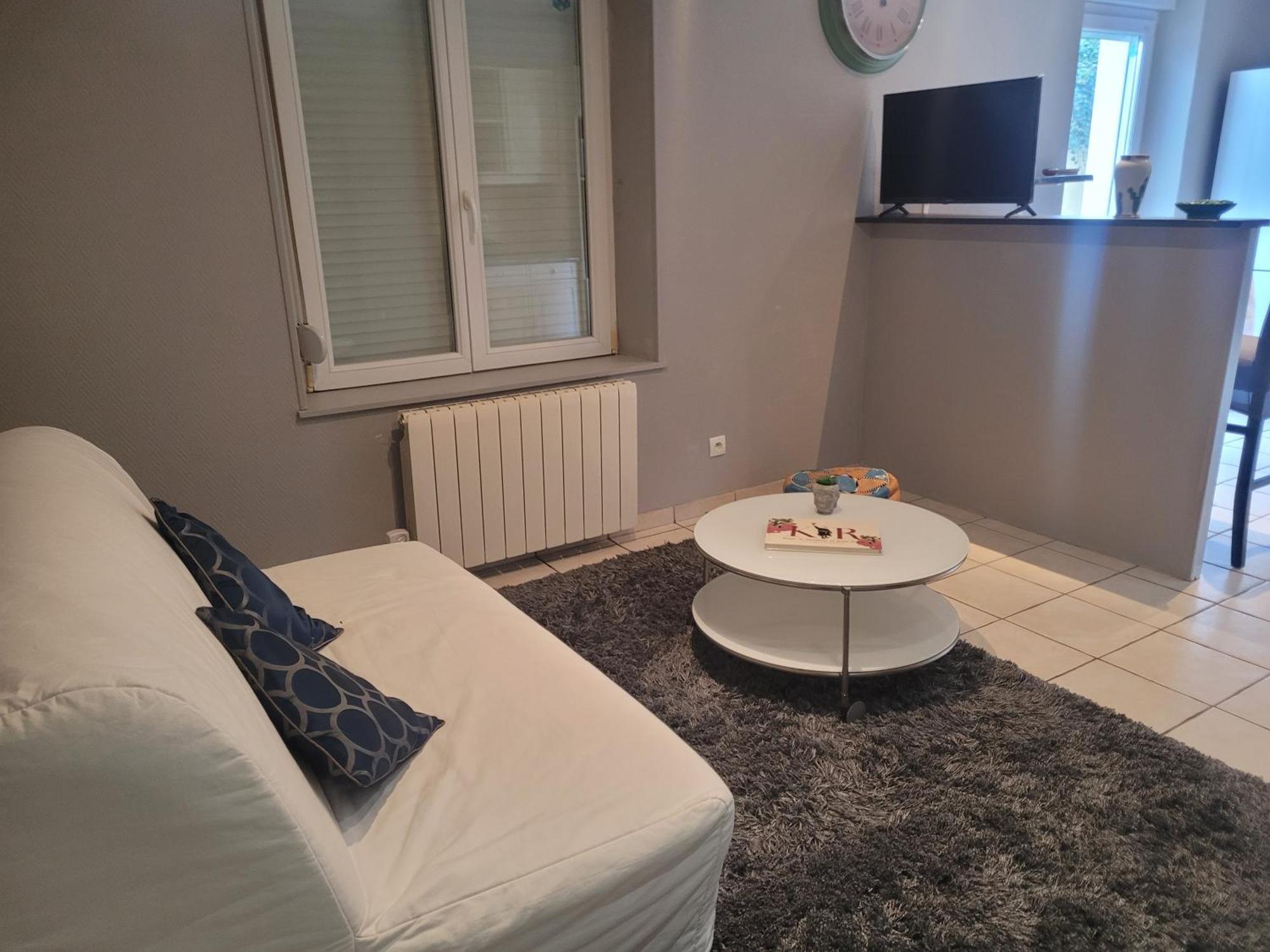 Appartement Cosy Dans Beau Village De Champagne Cormicy Kültér fotó