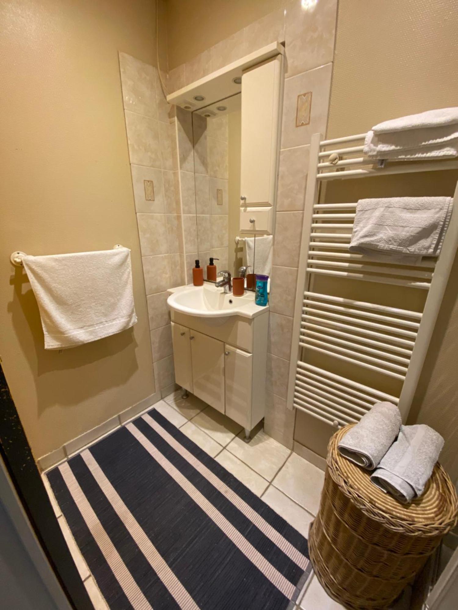 Appartement Cosy Dans Beau Village De Champagne Cormicy Kültér fotó